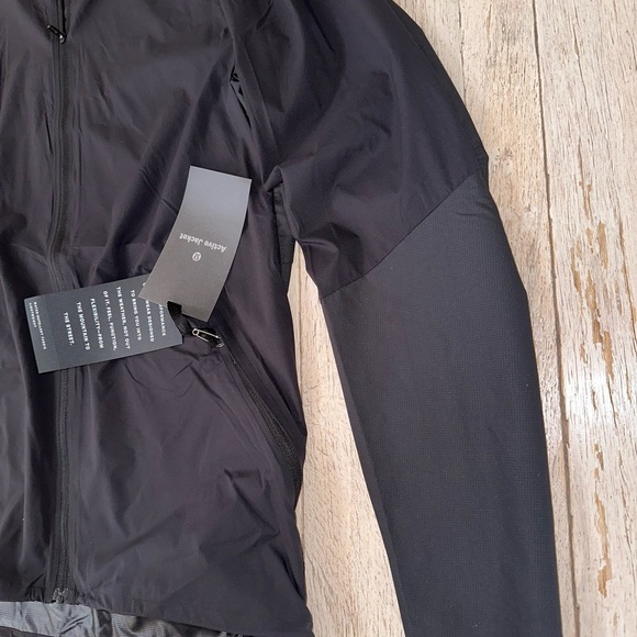 Warp Light Packable Jacket - Picture 7 of 16